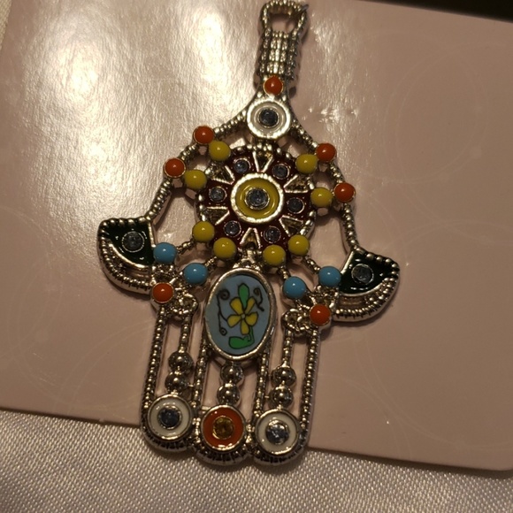 unknown Jewelry - Silver plated Hamsa pendant